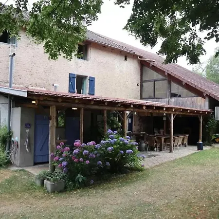 Familiale Confortable Avec Petit-dejeuner A La Ferme Grandrupt-de-Bains